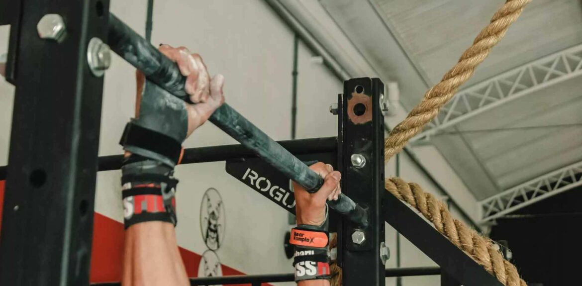 Les meilleures maniques de Crossfit en 2025 ! Avis d’un Coach ! meilleures maniques crossfit avis comparatif guide d'achat