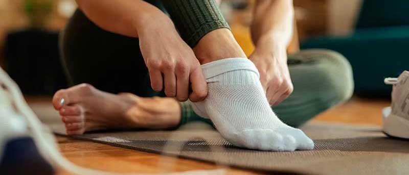 meilleures chaussettes yoga pilates antiderapantes