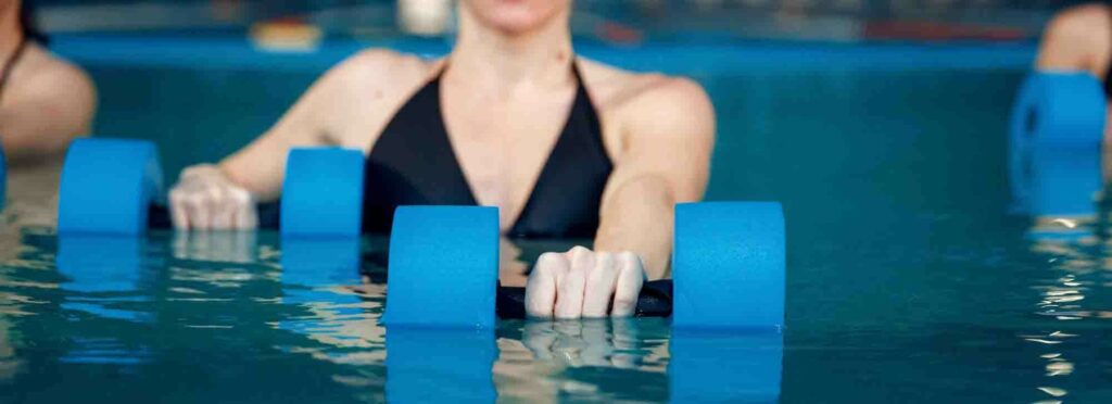 meilleurs halteres aquagym aquatiques piscine aquafitness